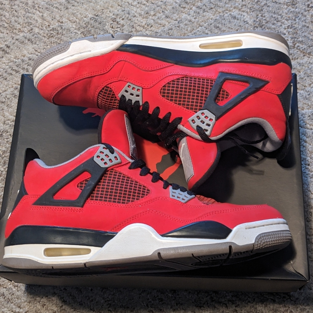 Jordan Retro 4 Toro Bravo size 12